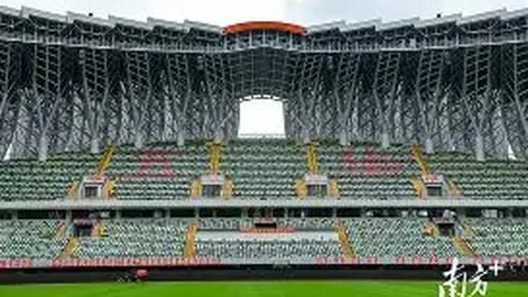 杨迪否认亿元豪宅传闻：购房资格尚不具备