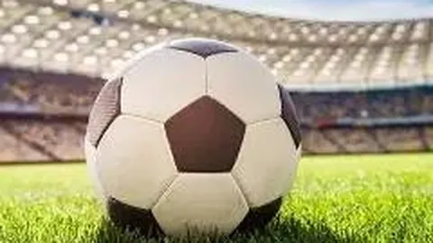 黄圣依获杨子伴舞，舞姿略显生硬，总裁形象不再霸气